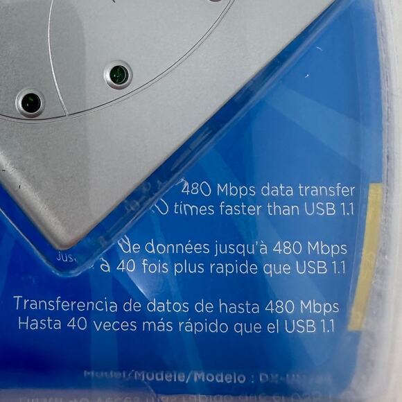 Dynex USB 2.0 4 Port Hub, Brand New in Package - Picture 4 of 5